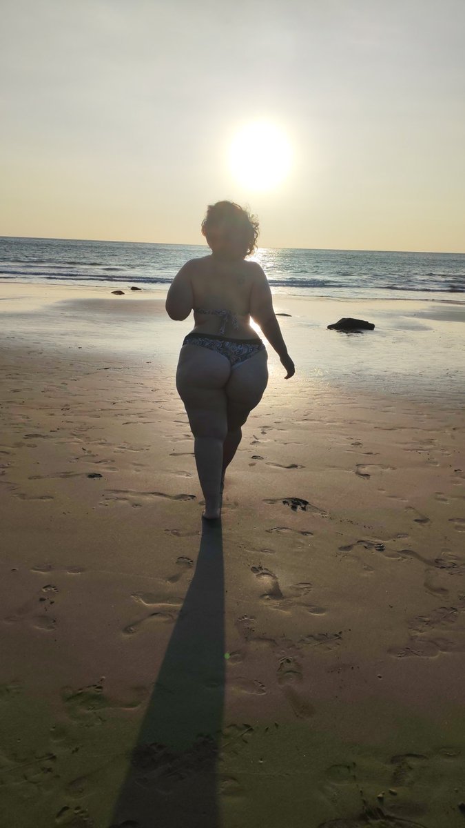 lexabeth08's tweet photo. #esposa #cumtributeِs #cocktribute #EsposaPutísima #culona #hotwife #bigass https://t.co/g8c3fCtPJV