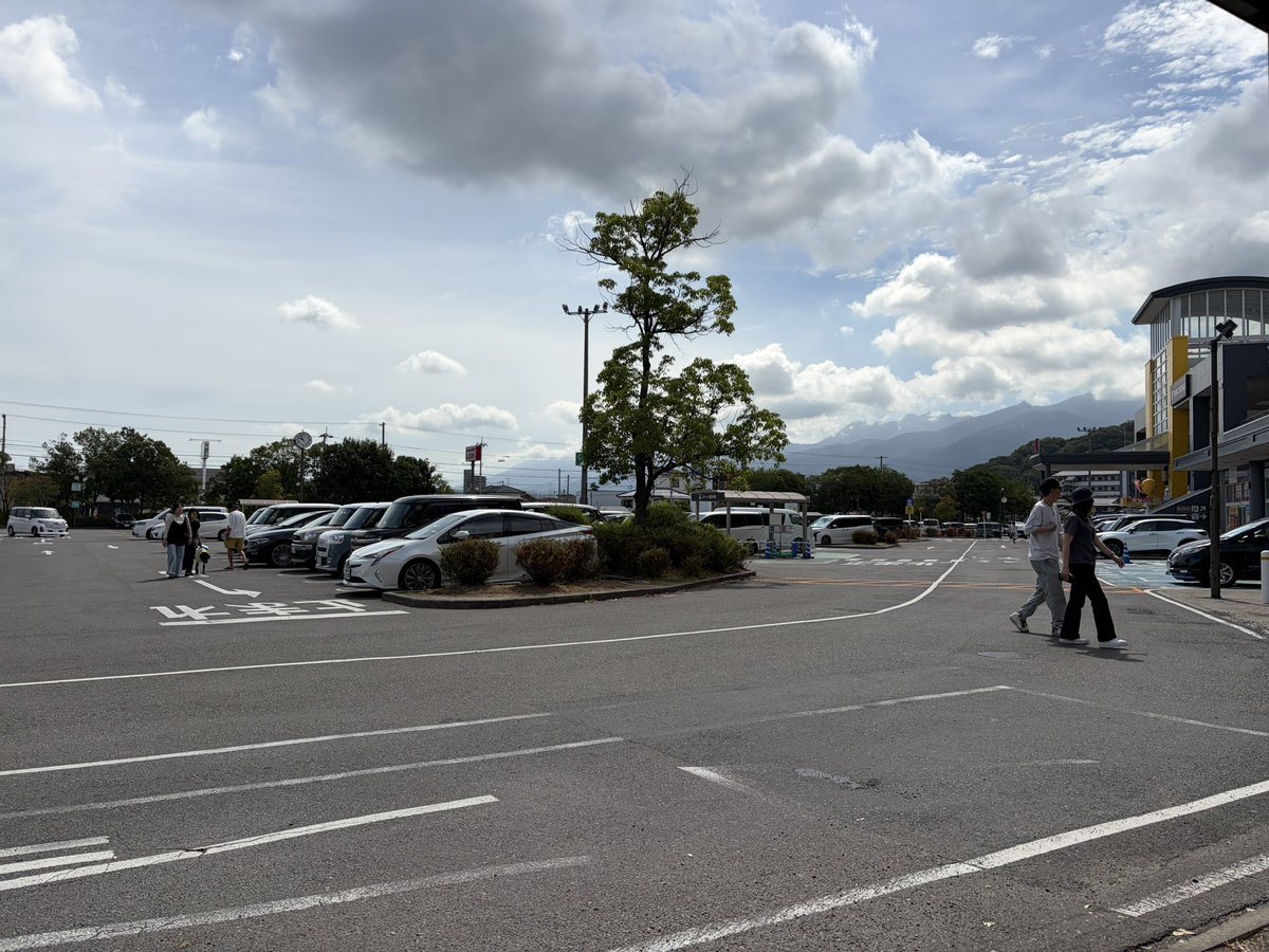 zawaemon_cssf's tweet photo. かつて転勤で1年間住んでいた愛媛県を探検していました🗻
蛇口みかんジュースはやっぱりキマるなぁ🍊⸜( ᐛ )⸝🍊 https://t.co/zLbhtVd5mt