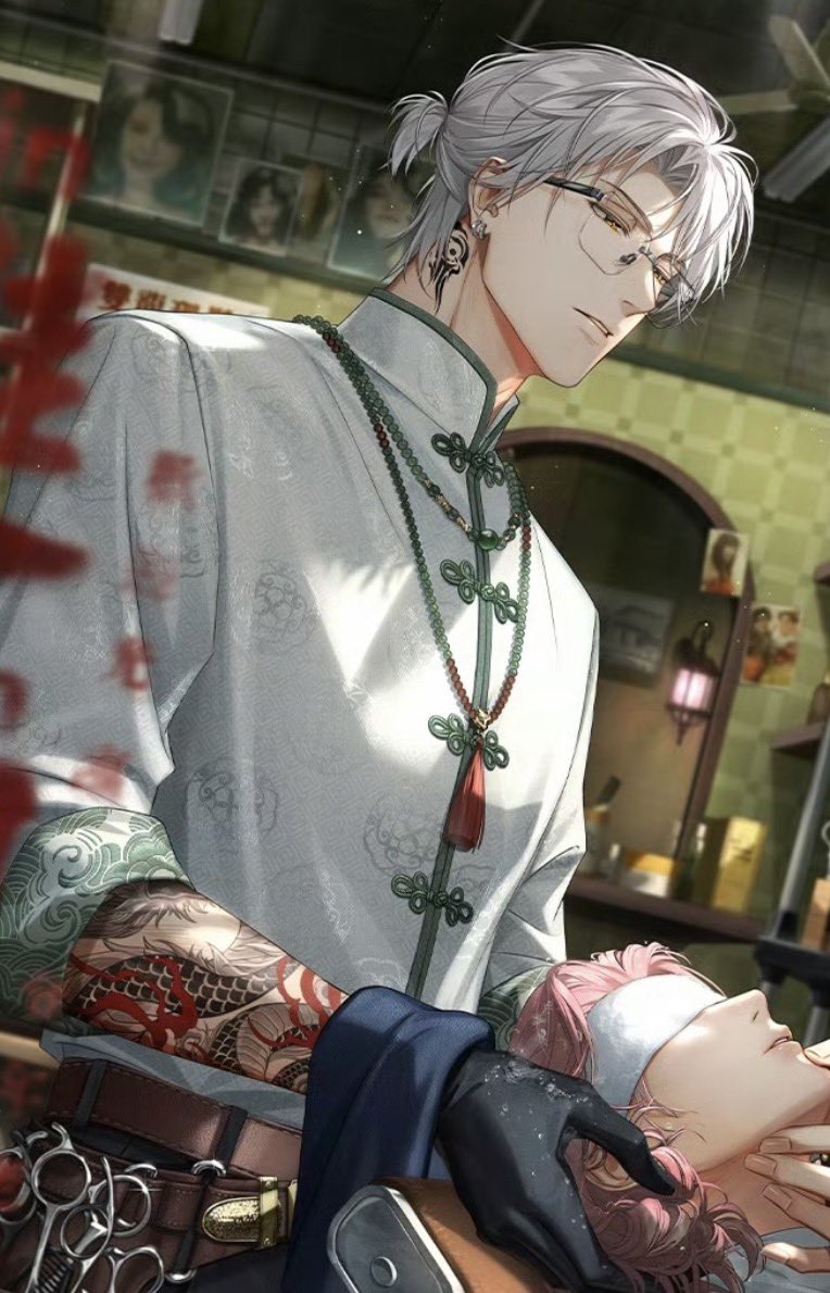 abillily's tweet photo. realization that the 哥 guys getting tattoos 🤭 https://t.co/IFRZvNkYFW