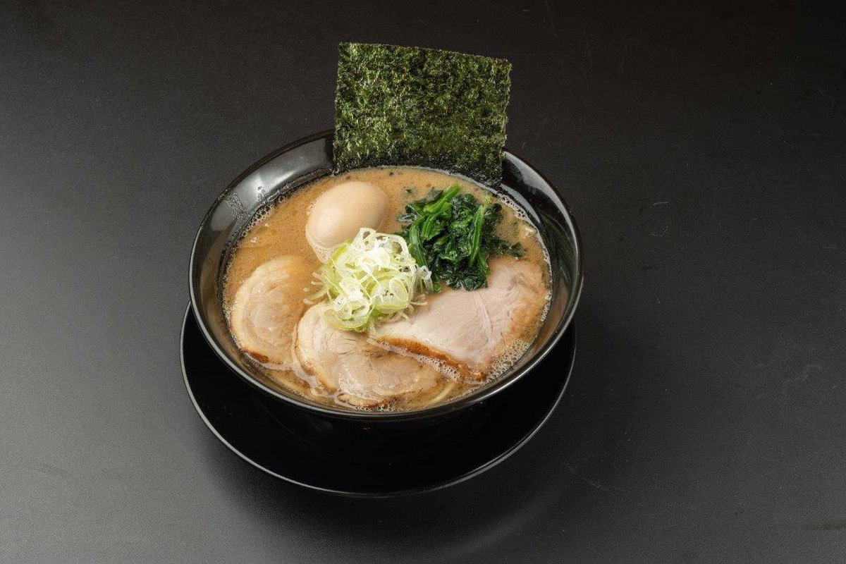 Yuta_Ra_'s tweet photo. おはようございます
良い週末をお過ごしください
本日も麺匠文蔵総本店
でド豚骨食べて行きましょう！ https://t.co/J6D9Uq1obW