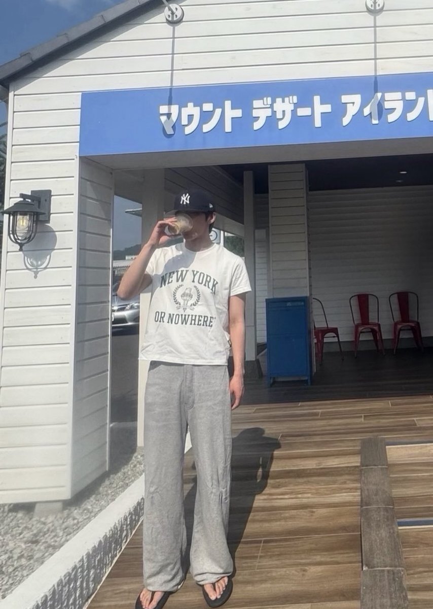 mkjtkirsk's tweet photo. このえもえもリアコショットと
自分のプロデュースグッズを愛用してるあたり河野純喜でだいすき🩵

#河野純喜 #じぇおグラム
#JO1 @official_jo1 https://t.co/rTKFQJILt6
