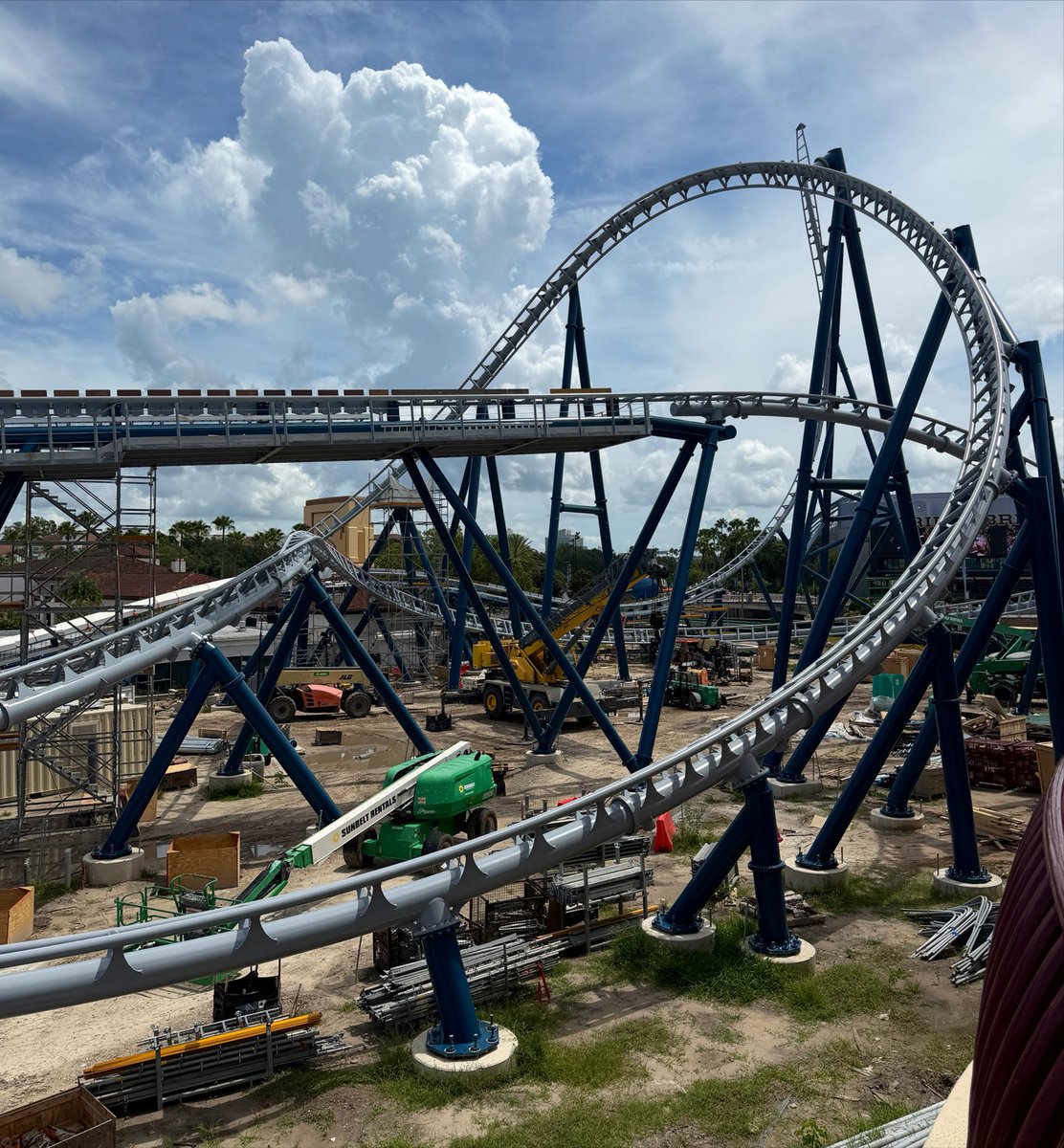 coasterstudios's tweet photo. My first time seeing this in person since the track was completed. It’s so wildly impressive, what an epic transformation of this side of the park. Just a twisted mess of track! Several really tight clearances too, that’s gonna make for a pretty thrilling ride! https://t.co/Rr6QnV2zb0