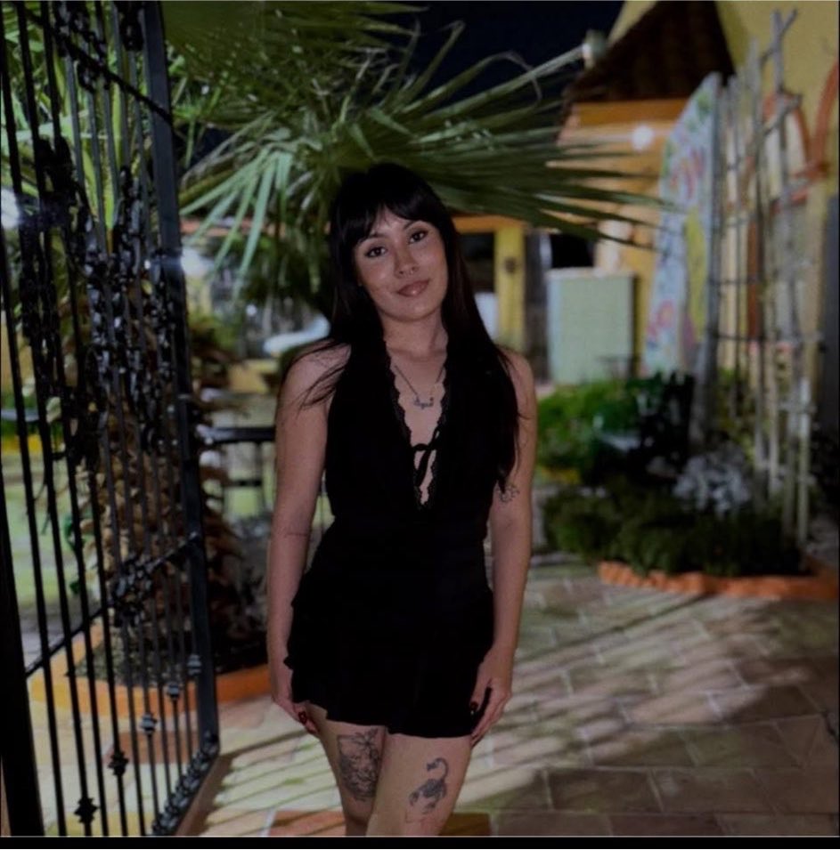 YAQ9550's tweet photo. Hot latina gf sent in by her bf!!!! https://t.co/baIwXnhZLs