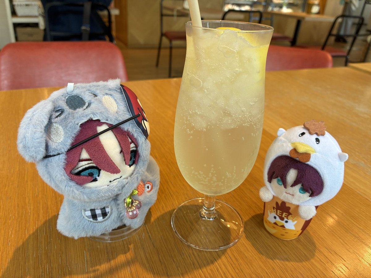 delivery_tenama's tweet photo. レモネードをがぶ飲み！！ https://t.co/ssExcCKeoa