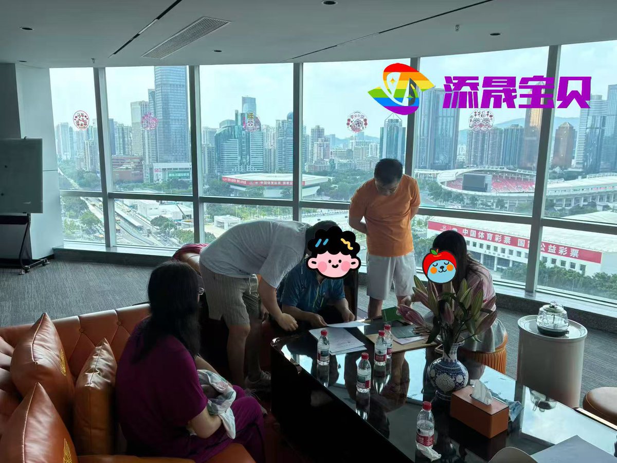 Jonix77's tweet photo. 如果幸福有形状，那一定是一家人在一起的模样💕
两个​珍贵小天使奔赴属于自己的家，往后满是温暖与宠爱🥰 https://t.co/GiaKwRLsuC