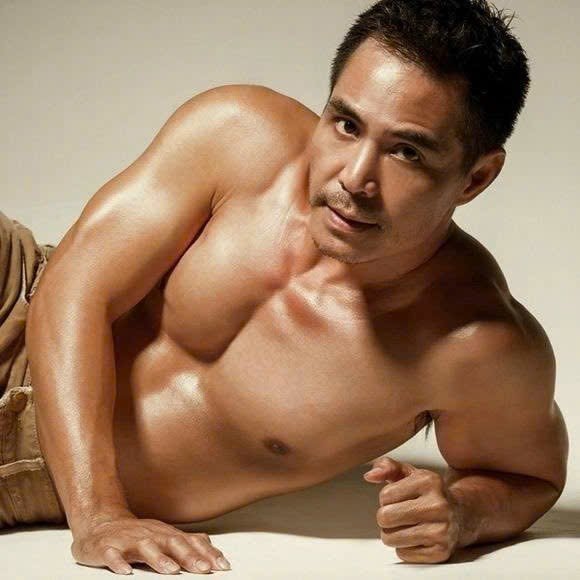 Traistn2's tweet photo. Diễn viên  (Trung Dũng  ) lộ video xx
L��o này dâm..cu to body đẹp ..lông nhìu mà không cạo để cả chùm nhé anh em
Bán trọn bộ 5 video và hình full của (Trung Dũng)  giá #100k 🥰
Bạn nào mua kết bạn zalo #0928938006s giao dịch nhé 
5 đến 7 phút 1 video nha https://t.co/DfjaDIp5HO