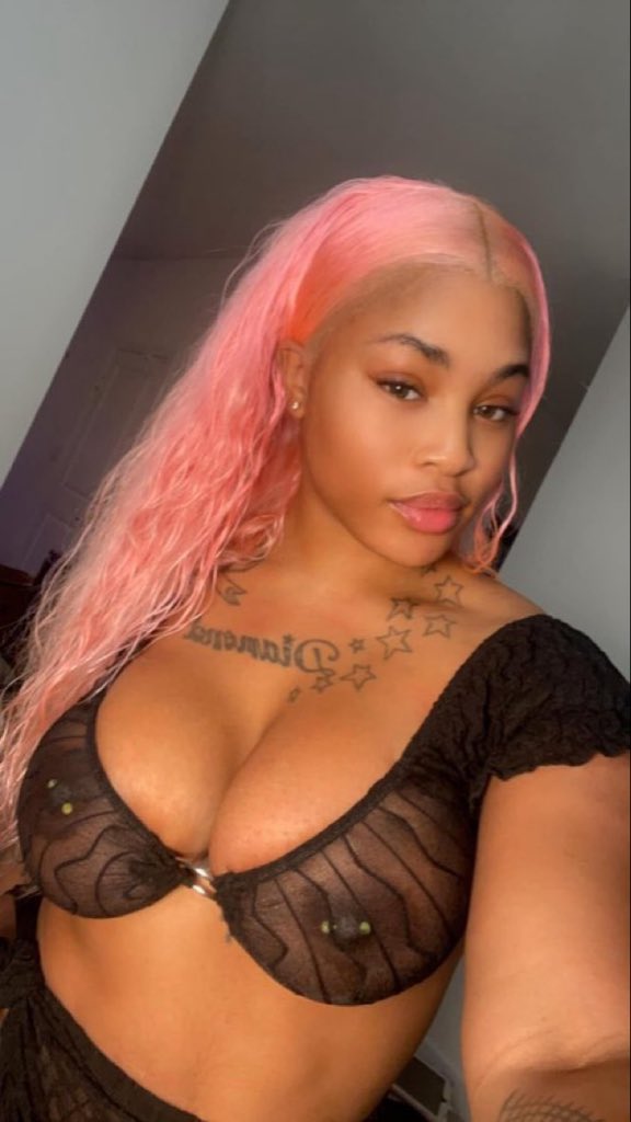 damndime0's tweet photo. I'm active if anyone wants contents or tryna FaceTime dm me💋 https://t.co/D193d1VKqt https://t.co/jX98eT5zNy