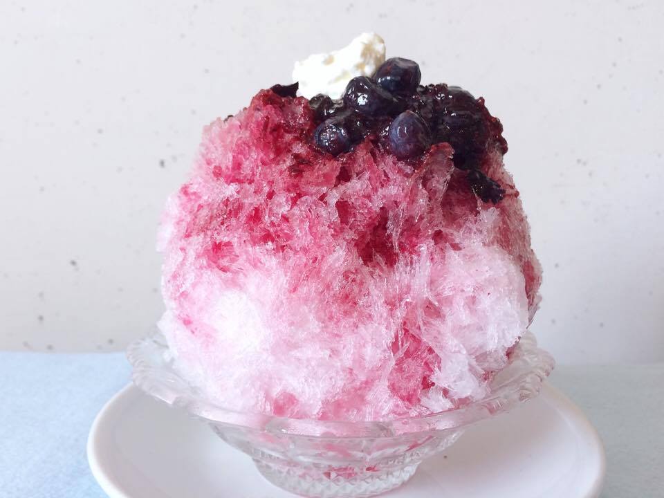 hitohi_cafe's tweet photo. 【ひとひのかき氷】能登のブルーベリーのかき氷を始めます。
神戸・岡本　日本茶カフェ一日ひとひ
 https://t.co/dM3QXgutm2 https://t.co/QfkXjeuxcv