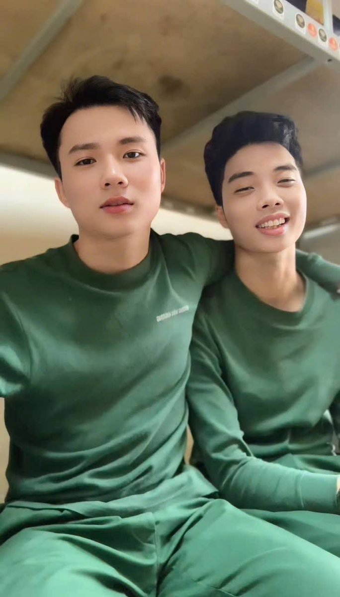 TraiNgon67's tweet photo. Đẹp trai vãi https://t.co/53ArOti3o5