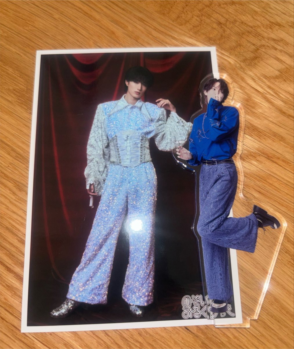Himeyxu's tweet photo. #しゅーあいすサマパ
モザイクつけなかったら不味かったらすぐ教えて欲しいんだけど似てるから見て欲しい！！これはプレゼントしようと思ったのに持って行き忘れた劇場版さん https://t.co/rZ9wiBmpkL