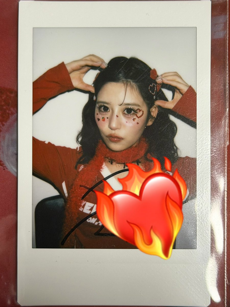 FZ_amanetuki's tweet photo. 天音の すきくじ受取り完了！
すきくじの初S賞チェキが天音は嬉しい❤️‍🔥😆

サイン入りアクパネもあるし
今までの すきくじ結果で今回のは最高！

#月足天音
#あぁちゃん
#FRUITSZIPPER
#ふるっぱー
#すきくじ
#はぁあまね https://t.co/Tjzzq1ZL6Z