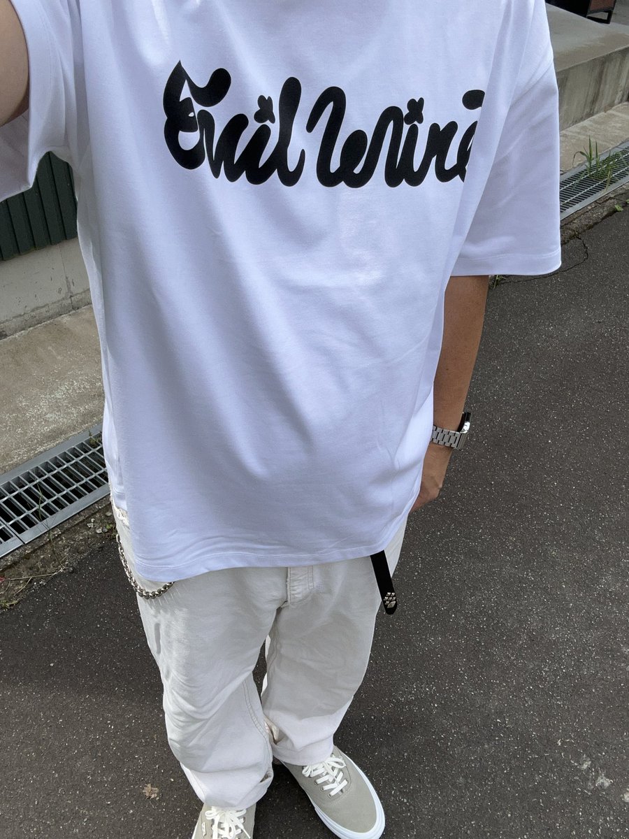 ITO94065996's tweet photo. 白コーデ🤍
#evilwire https://t.co/J5KJWvDFS3