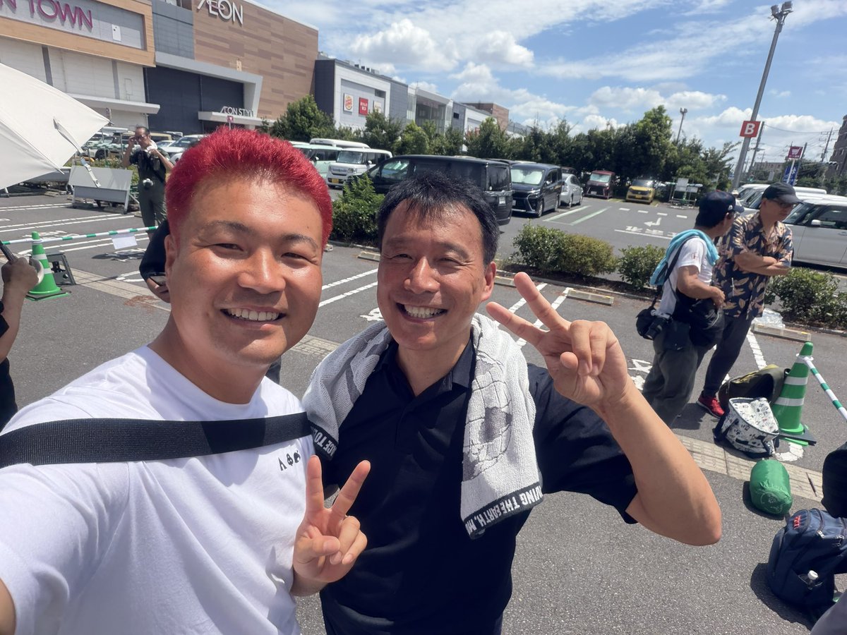 ryuchankuma's tweet photo. イオン来たー！
暑すぎしぬ
アイドルさん達熱中症にならないようにね🥵 https://t.co/zkgMc3ENdw