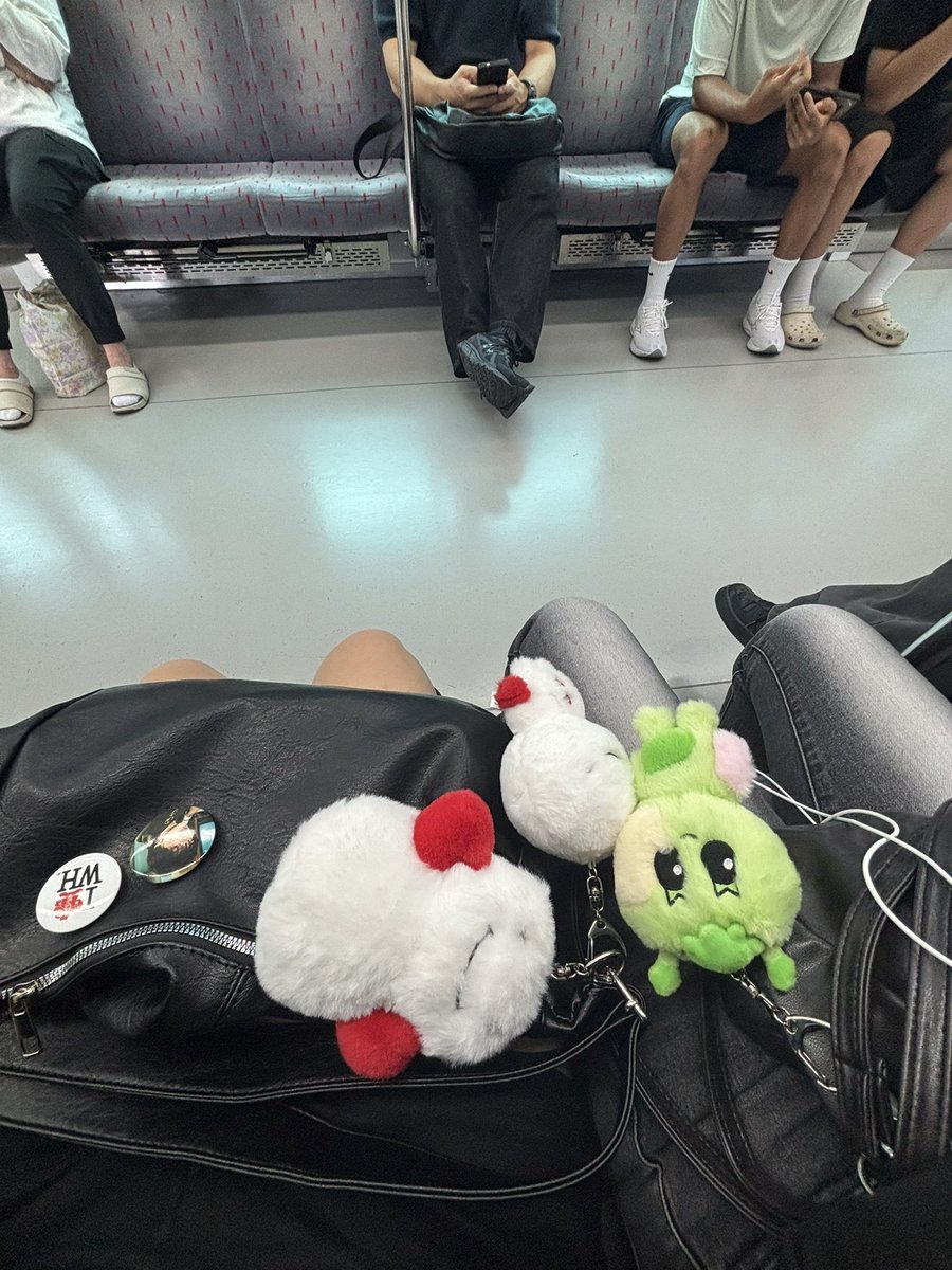 Kimunanyam's tweet photo. 엔진사이에낀원도어 https://t.co/dH9zk81Uht