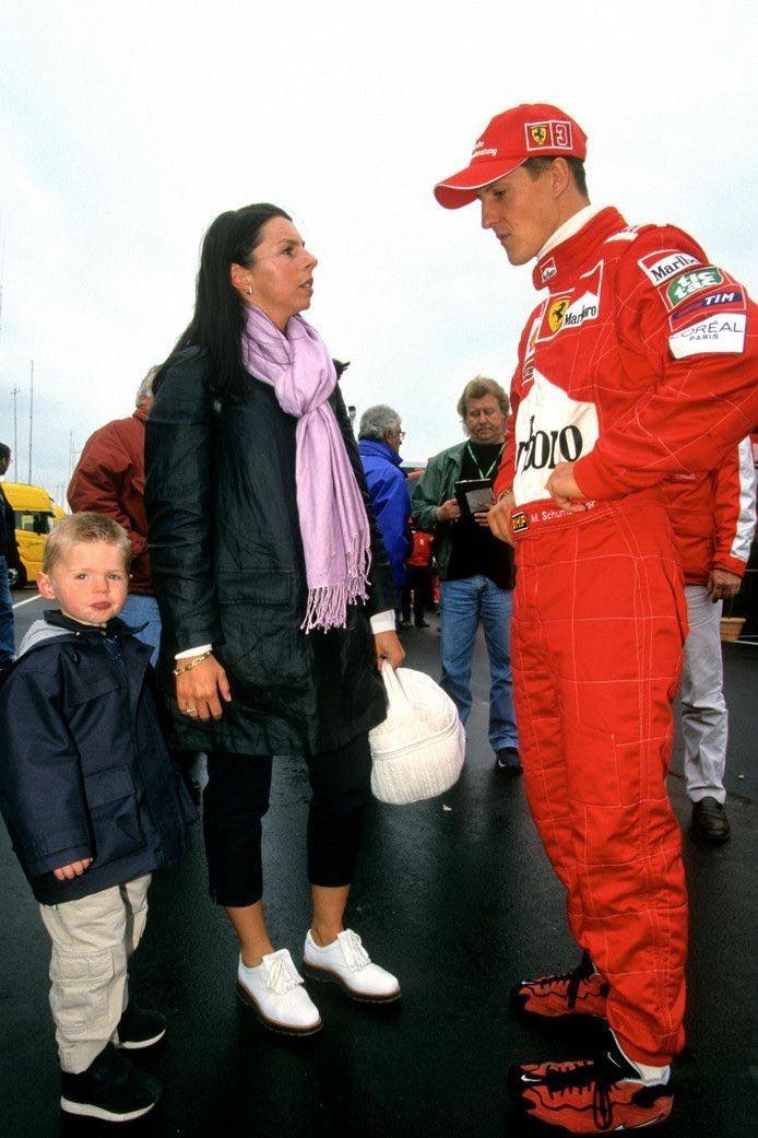 F1GuyDan's tweet photo. 🚨 The only drivers in F1 history to have a podium percentage over 90% in a single season are photographed below

1. Michael Schumacher - 100% (17/17 in 2002)
2. Max Verstappen - 95.45% (21/22 in 2023)

The two greatest seasons in F1 history. https://t.co/2HZVELsoCY