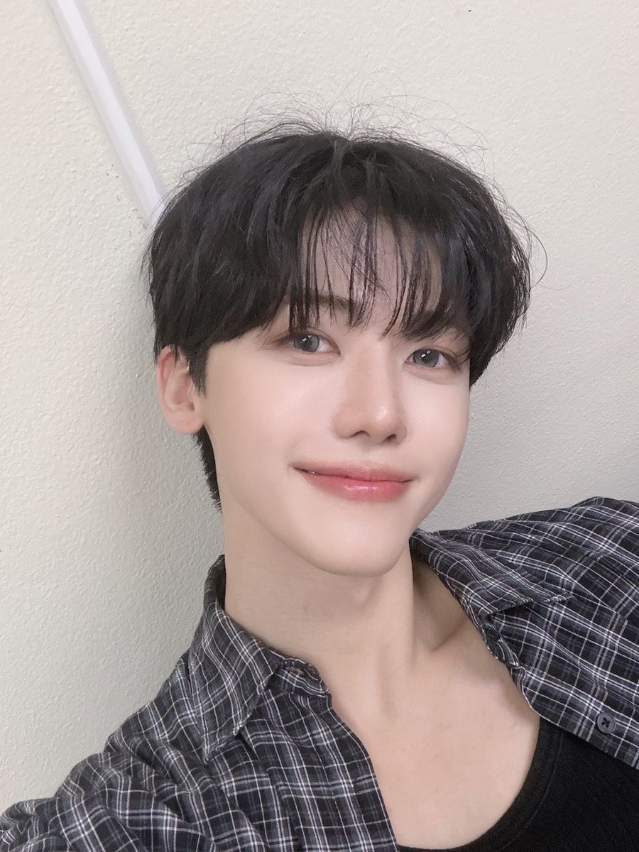 mcdtournesol's tweet photo. แจมินมาบับเบิ้ลแย้ว 🥺💘

🐰 วันนี้เป็นวันแฟนมีตวันสุดท้ายจริง ๆ แล้ว
🐰 รู้สึกดีที่เหมือนจะได้โชว์อะไรที่โชว์ได้ไปเยอะเลยน้า
🐰 อันนี้(เซลฟี่)ถ่ายไว้ตอนวันแรก ลืมมมอะคับ

🥺🥺🥺🥺🥺🥺🥺 https://t.co/QRFLZKlRTA