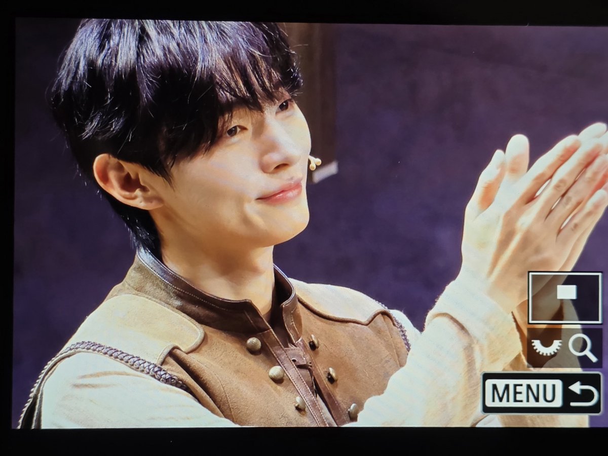 roongnergy38's tweet photo. 오늘도 멋진공연 고마워🤍

260809 소년의 초상 커튼콜데이
#소년의초상 #윤지성 #Yoonjisung https://t.co/yBHvXkn3wd