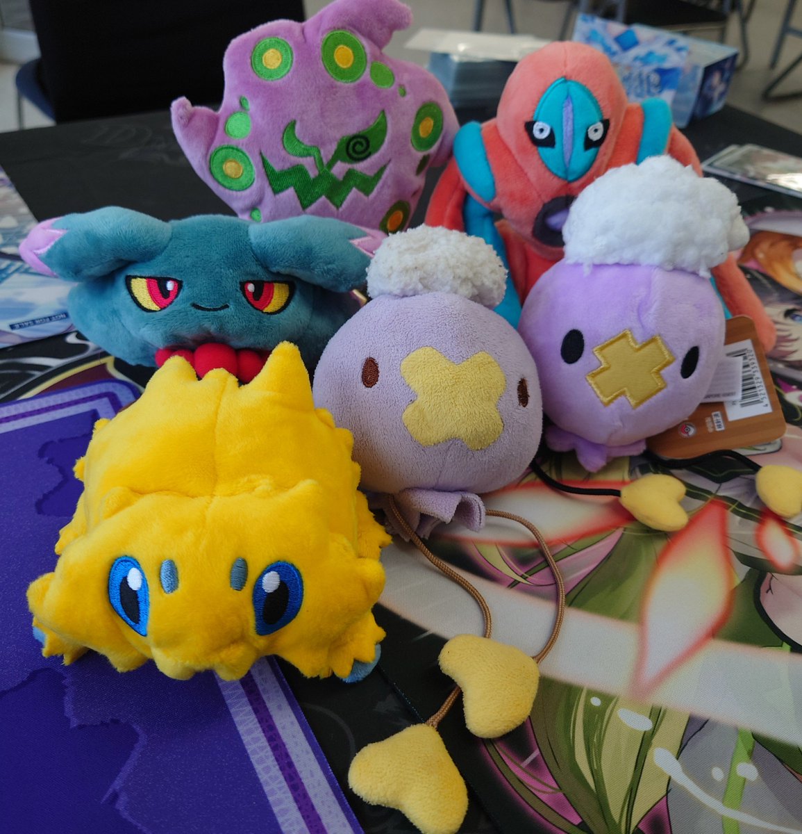 gosutoridatensi's tweet photo. 本日のウィクロスぬい活部！
だいぶ大所帯！ https://t.co/zYM32m29dc