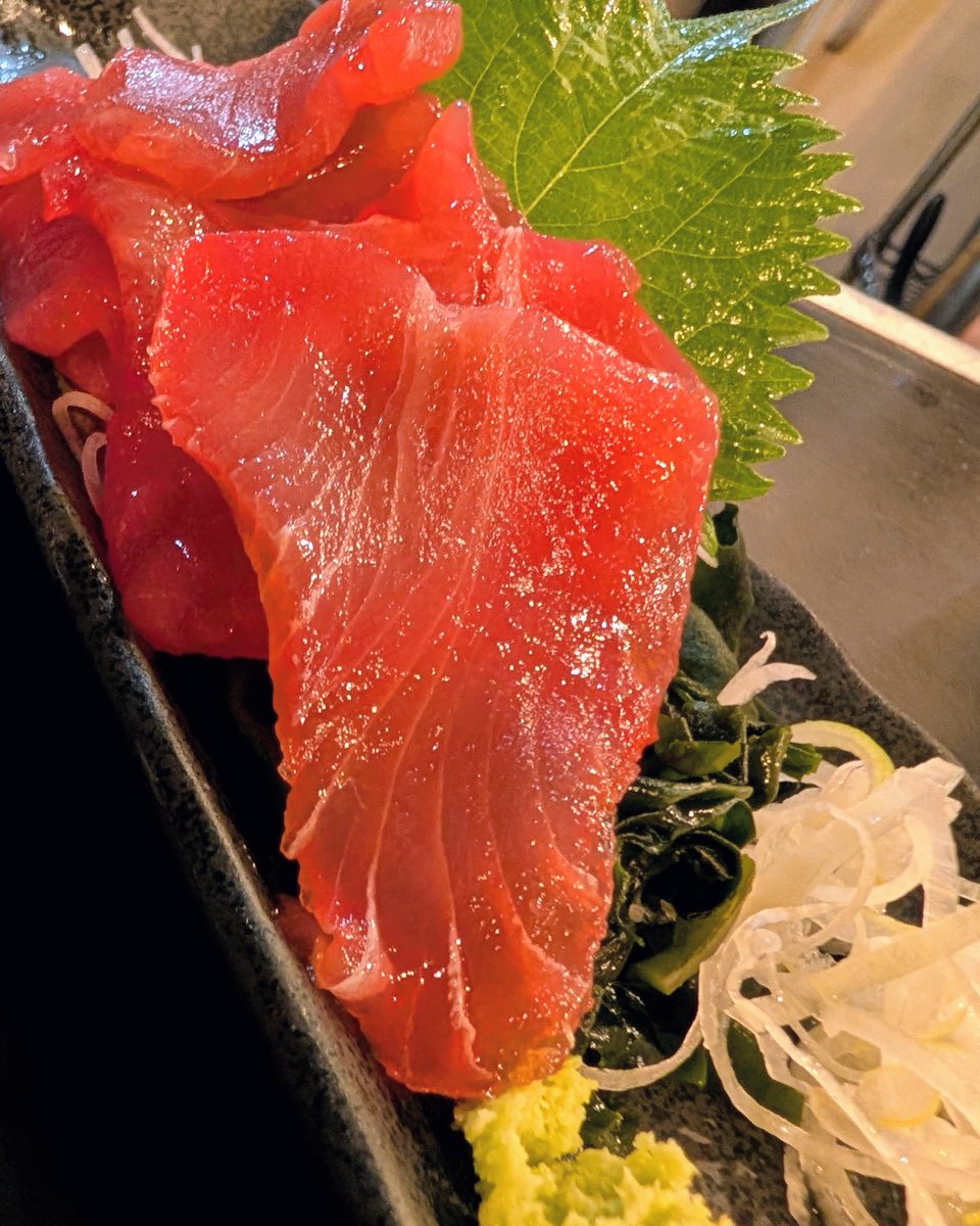 closs33's tweet photo. #closs酒場
あみ焼元祖 しちりんにて。

まぐろ中おち
冷やしトマト https://t.co/G1KYLfO4WF