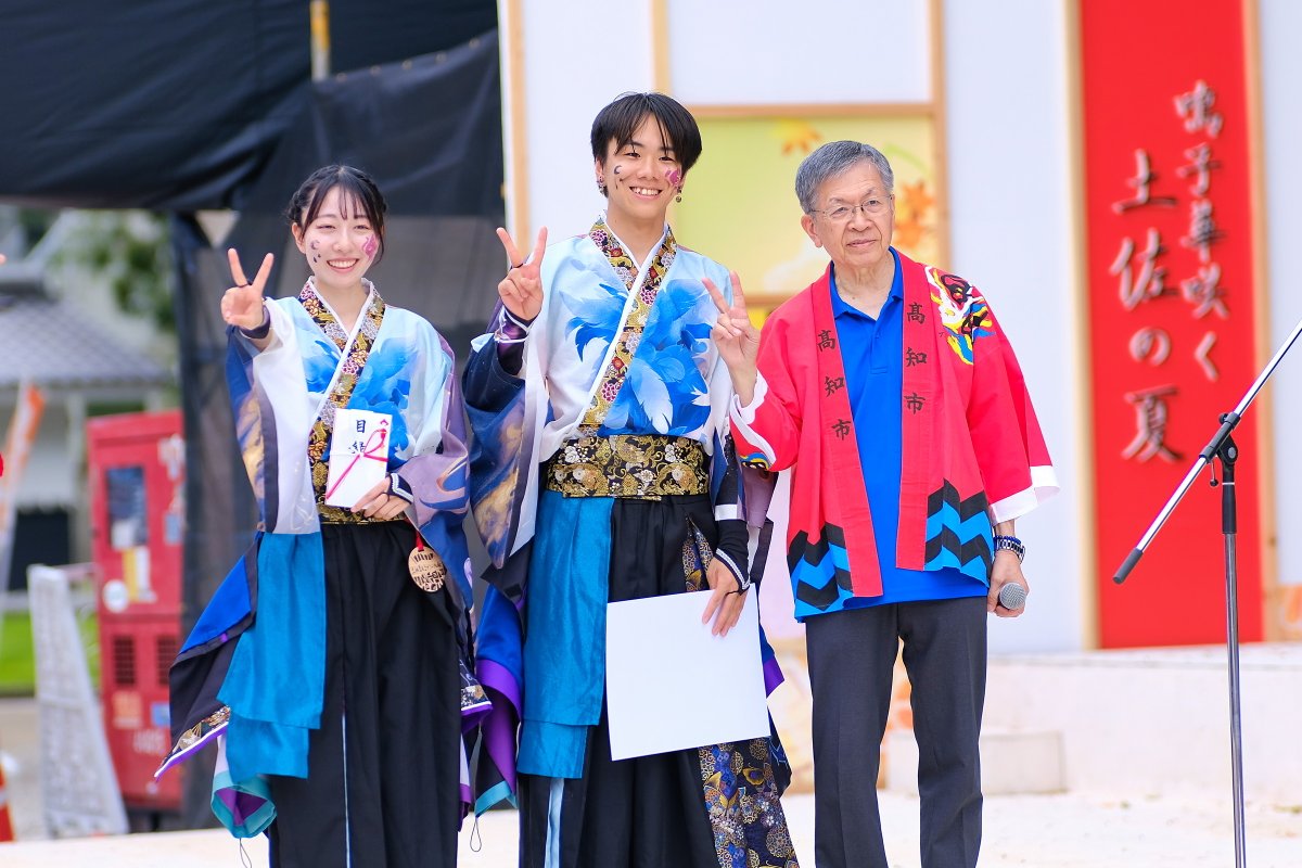 wow_rila7's tweet photo. 第6回 土佐学生よさこい大会
受賞チーム(敬称略)

県内最優秀賞　：旅鯨人
県外最優秀賞　：おどりんちゅ
衣装RUNWAY賞：粋恋
おだち賞　　　：東京花火

おめでとうございます！
#土佐学生よさこい大会 https://t.co/wFqZDmS49r
