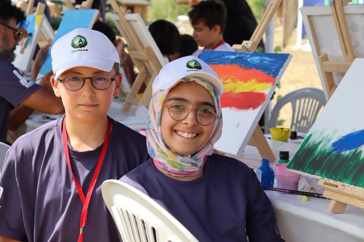 BilimErzurum's tweet photo. Doğayı tuvallerimize taşıdık🎨🖌️

#DoğaLab https://t.co/dV2SEsM0Ul