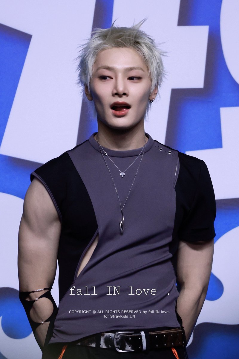fallinlove_0208's tweet photo. 260809 썸머 가요대전 블루카펫 pre #I_N #아이엔 #양정인 #아기빵 #StrayKids #스트레이키즈 https://t.co/MgmDRrj1L1