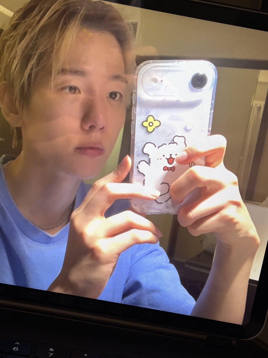 Ace_BBH's tweet photo. Baekhyun and his favorite blue tshirt pajama against the world 💙 https://t.co/BBzuF56ZlO
