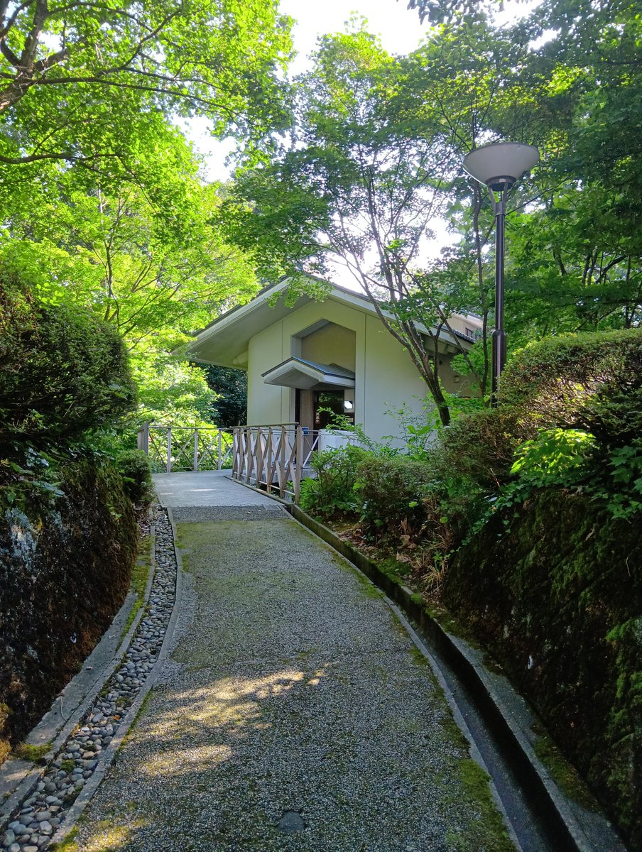 OHNmAC75J878338's tweet photo. 最終日にやっと来れました✨️
Portの頃〜聴いていた素適なvoiceの渡部佳則さんにお会いでき、お話しもさせて頂き感激🥲🥹💗✨素適なお写真に感動🥹💗来れて本当に良かった⋯素適な時間をありがとうございました🥹🙏💗✨
#渡部佳則写真展　#渡部佳則
#ファインダーの向こう側
#FMPORT https://t.co/t1X1YFNn3I
