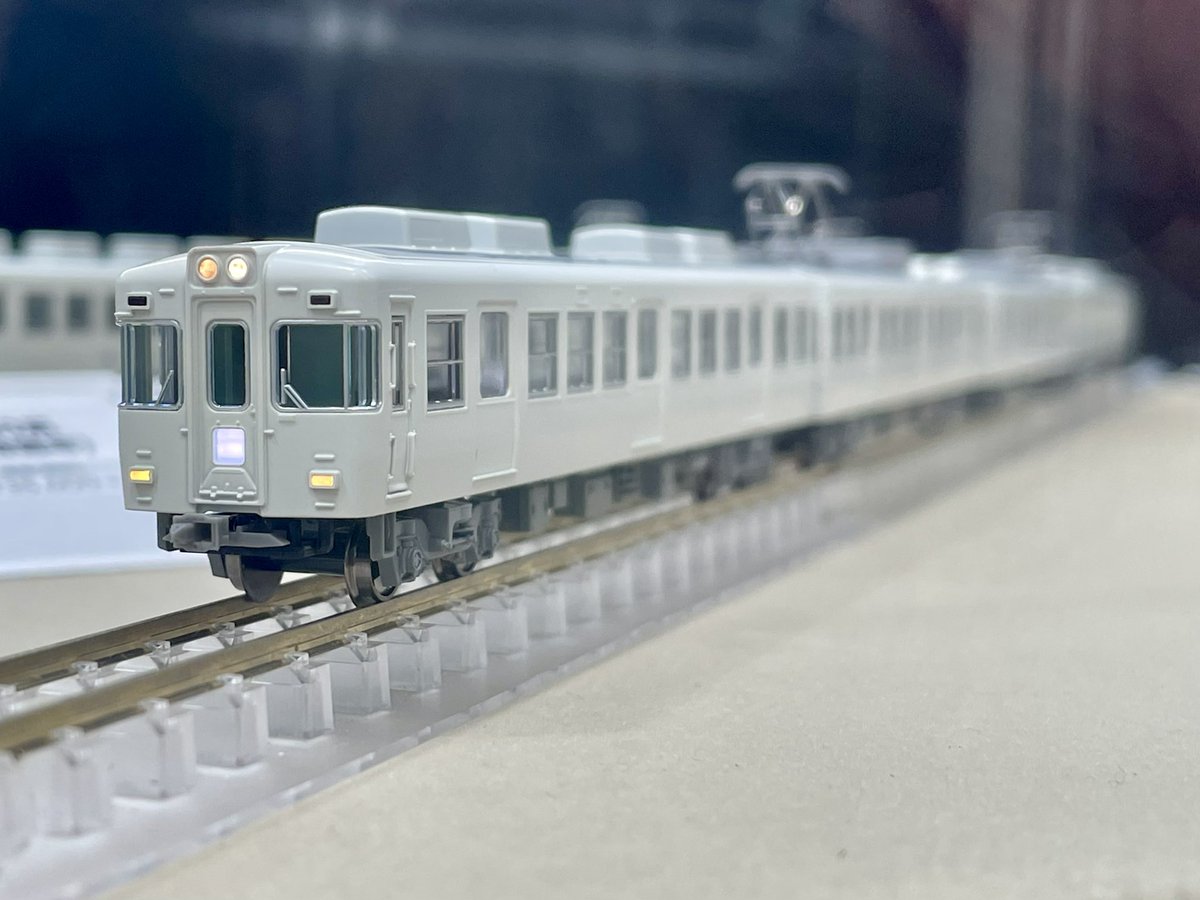yurutetsu109's tweet photo. 鉄道模型コンテストに行ってきました

地方私鉄で馴染みのある方たちはこの未塗装状態で発売して欲しいかも？！

台車は各自工夫。種別幕は削るなど…デカールかインレタはきっとどこかが出してくれるはず🙂 https://t.co/OBc9GPGZlw