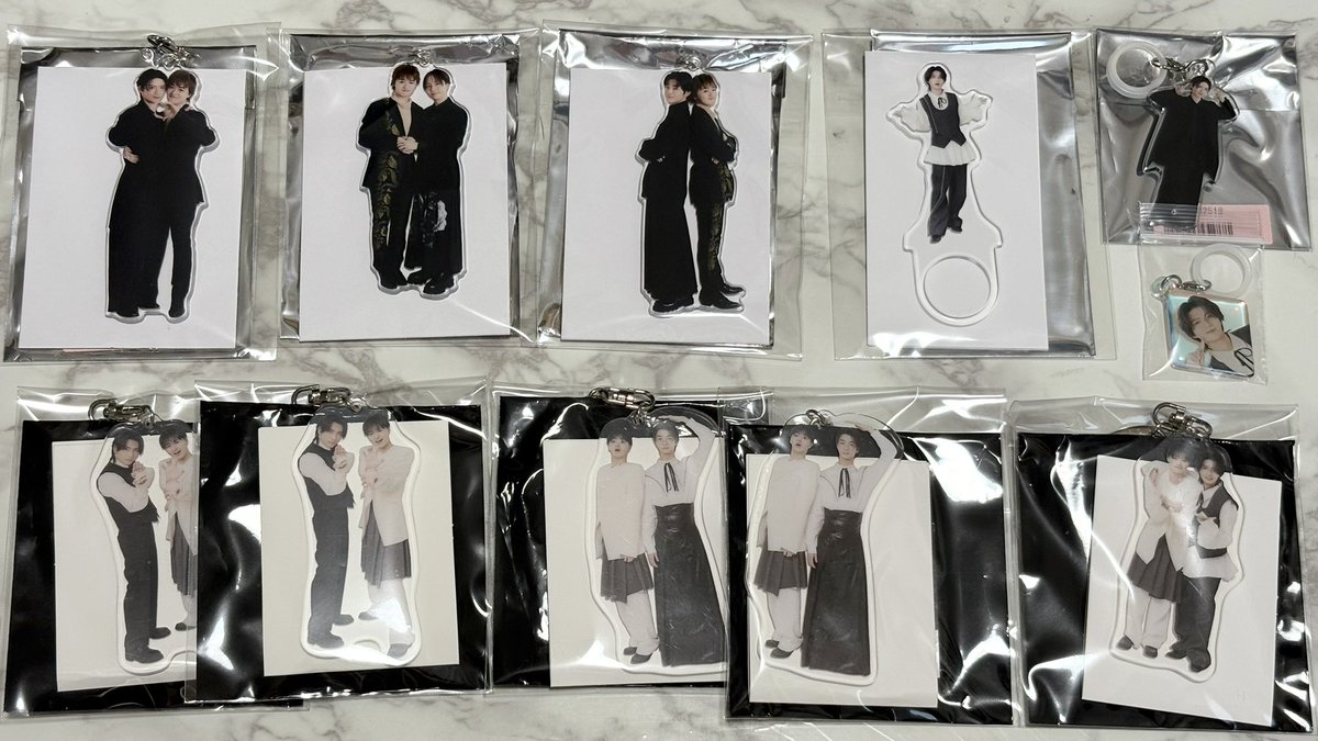 bakuretsusamba's tweet photo. 原因は自分にある げんじぶ 交換
輪廻の箱庭 仮ノ現 グッズ

【譲】写真のもの
【求】定価買取もしくは同種小泉（ペア）との交換

🌟名古屋周辺or現場での手渡し希望
10/4たかてぃーたいむ
12/17FCツアー名古屋
🌟郵送も可能

お気軽にお声掛けください。 https://t.co/1YhxZ5C4Y6