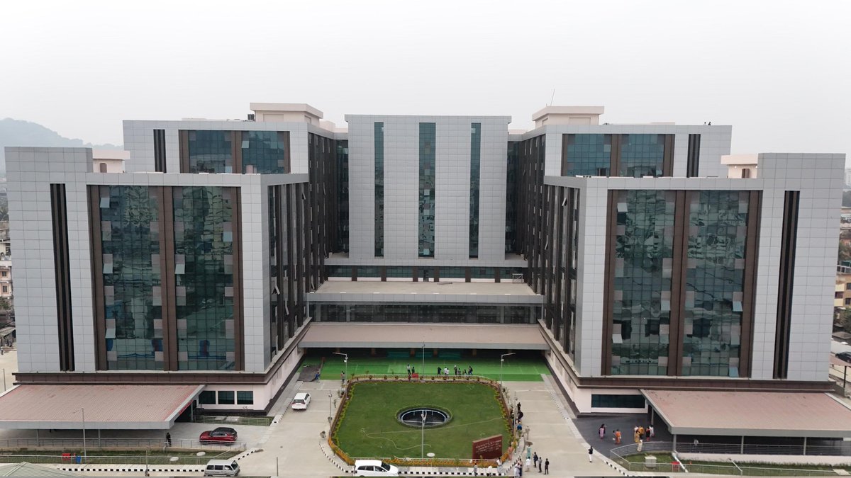 himantabiswa's tweet photo. Sustainable ✅
Energy Efficient✅
Patient Friendly ✅

That's what GMCH Mother &amp; Child Hospital is, as certified by the 5 ⭐ GRIHA rating for Integrated Habitat Management.

A Proud Milestone for Assam’s healthcare infra as we move towards creating more patient friendly spaces. https://t.co/lZIDWTUFfr