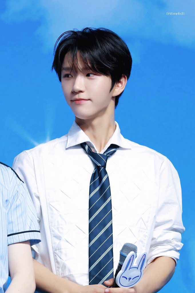 yoi_13_daeng's tweet photo. 대영님아아…. https://t.co/cOBYpvm11V