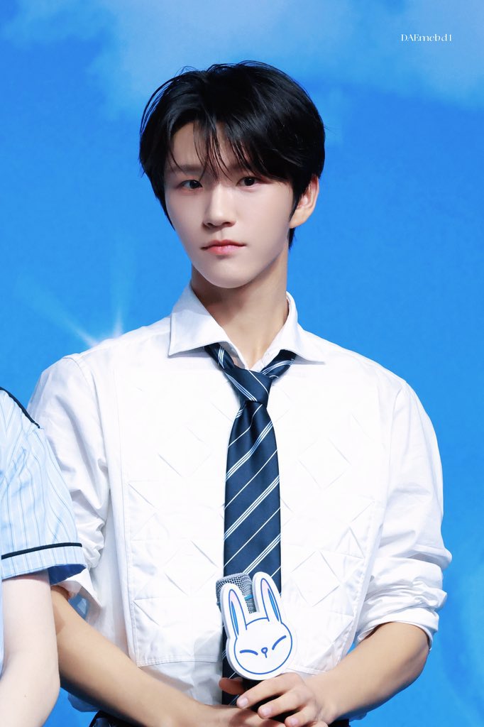 yoi_13_daeng's tweet photo. 대영님아아…. https://t.co/cOBYpvm11V