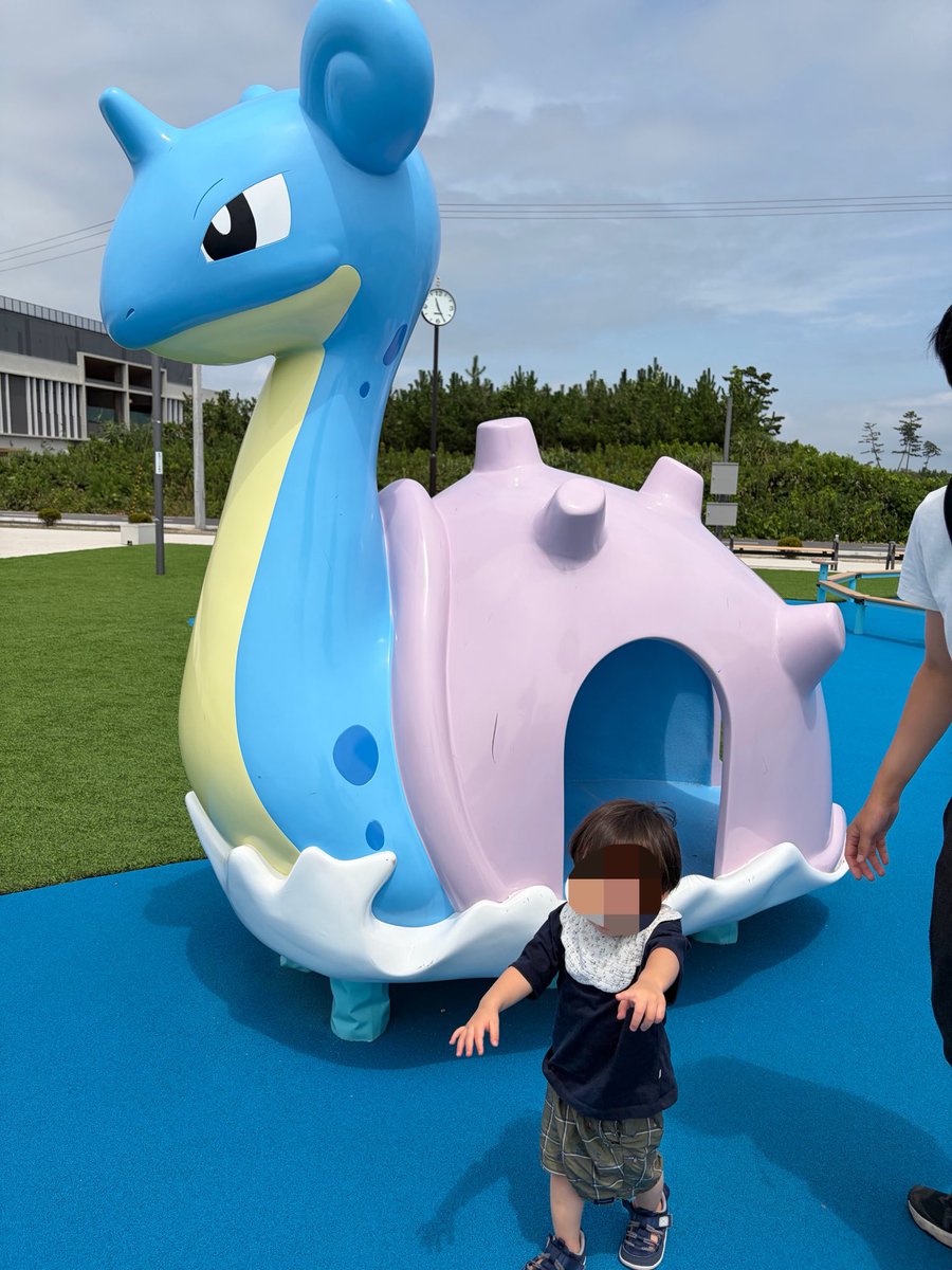 _oriboy's tweet photo. ラプラス公園行ったけど暑くて滞在時間10分 https://t.co/9IIqO7HrFz