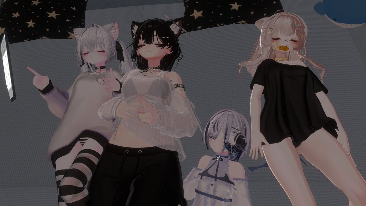 b9j83's tweet photo. 昨日の飲み会楽しかった～～ちゃんとVRChatできてよかった！！！ https://t.co/PR6gD7X8IG