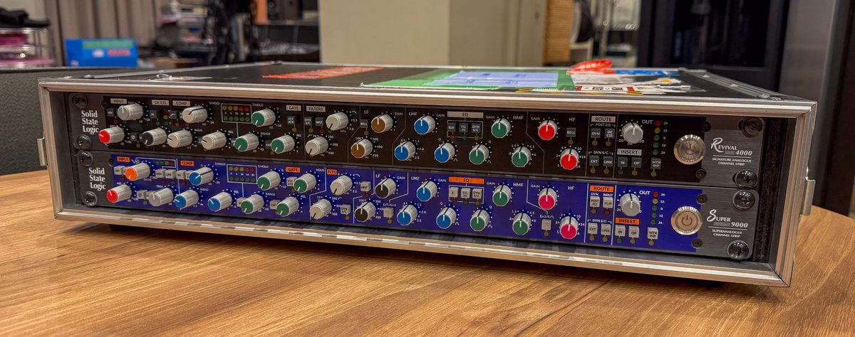 SSL_Japan's tweet photo. 4000シリーズと9000シリーズ。
2つのSSLサウンドを、現代のスタジオへ。

「Revival 4000」と「Super 9000」は、SSLを代表する異なる世代のコンソールサウンドを、それぞれ1Uのアナログ・チャンネルストリップに凝縮しています。

キャラクター性の強い4000シリーズと、クリーンでワイドレンジな9000シリーズのSuperAnalogueサウンドを、レコーディングの方向性に合わせて選べます。

#SolidStateLogic #Revival4000 #Super9000