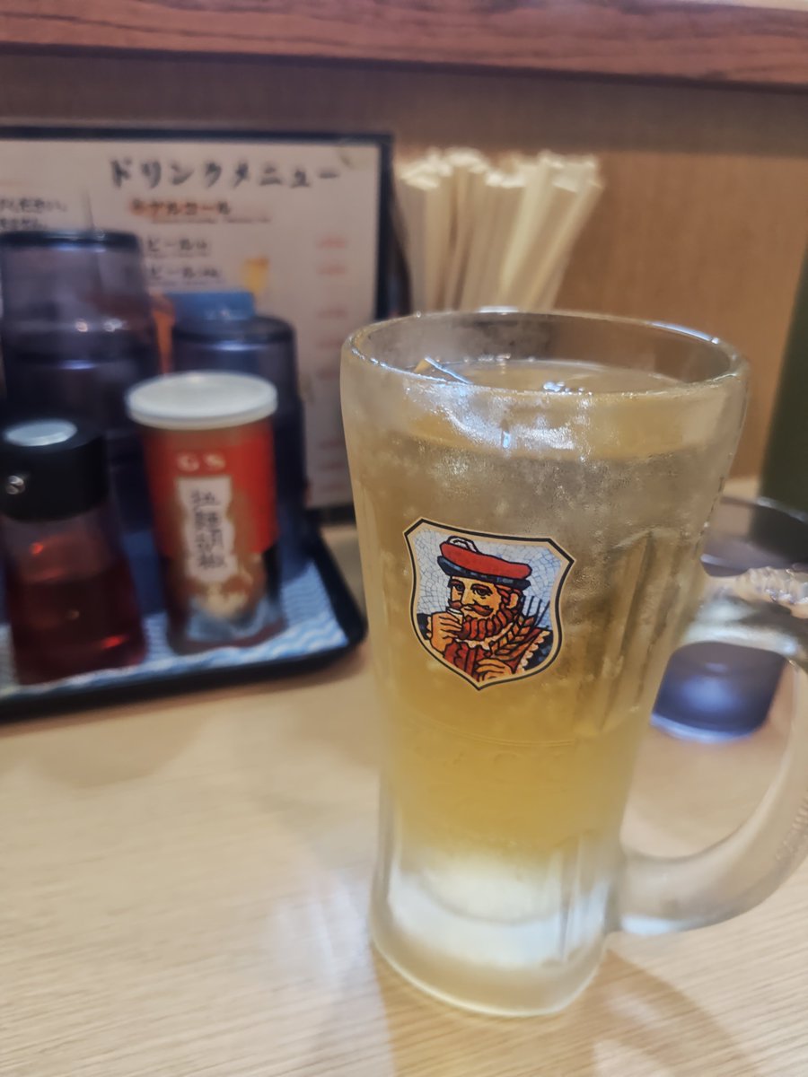 4444_yonthan's tweet photo. ヨンは
サウナ後に、冷やしラーメンと
ハイボールをたんのう中🐥

あっさりしてて美味しい
(๑´ڡ`๑)

これ食べて飲んだら
窓女、2回目行く予定🐥🐥🐥 https://t.co/5IDYfvPw22