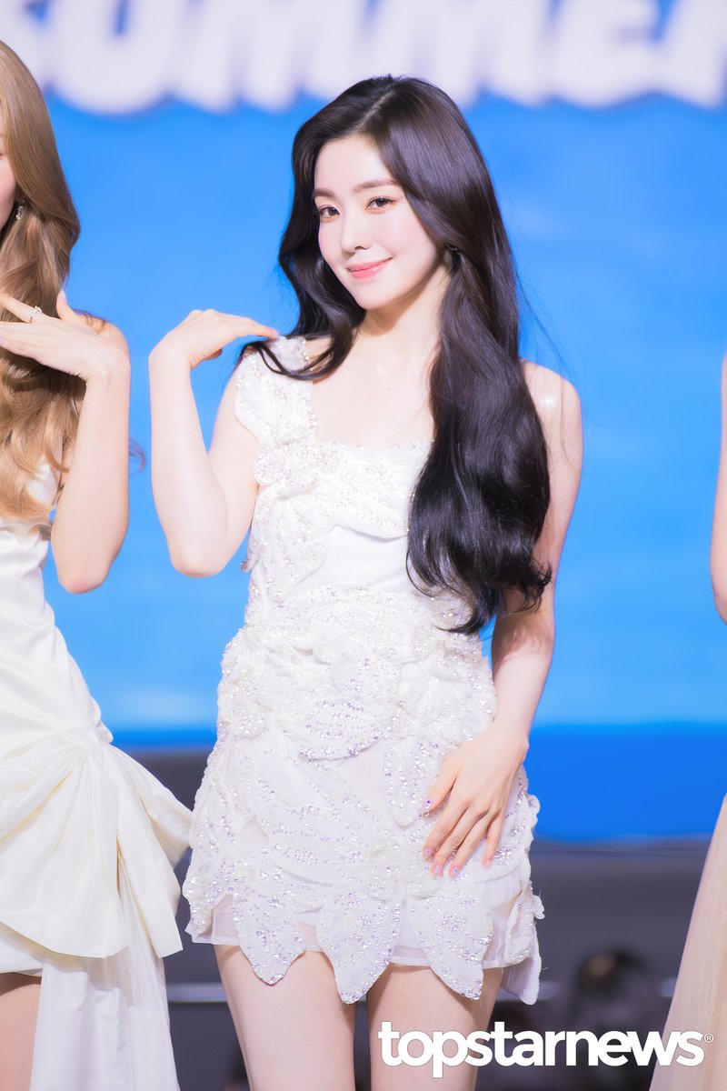 TSN_PHOTO's tweet photo. [HD포토] 레드벨벳, ‘난 Original Visual’…‘원래 예뻤어’ (2026 SBS 가요대전 썸머 블루카펫) #레드벨벳 #RedVelvet #아이린 #IRENE #가요대전 #프리뷰 https://t.co/85Ml5zqbqD <- Original Photo https://t.co/wJ4MaO9yu0