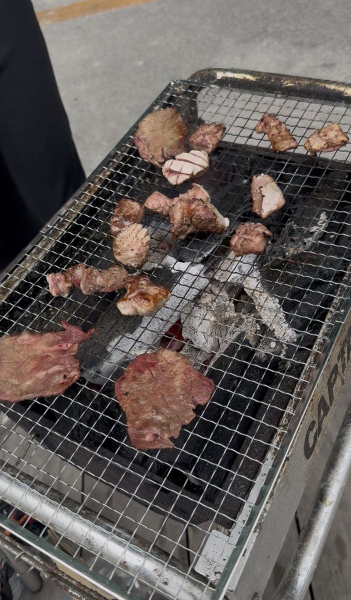 sn3nt3's tweet photo. 求めるは肉‼️ https://t.co/3ca6QxHniI