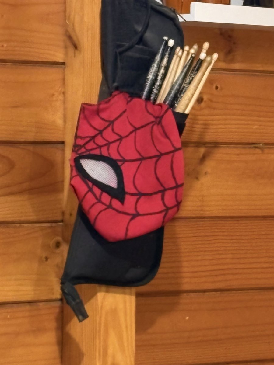 kyl3df's tweet photo. learnt how to sew this weekend https://t.co/zRWURX130N