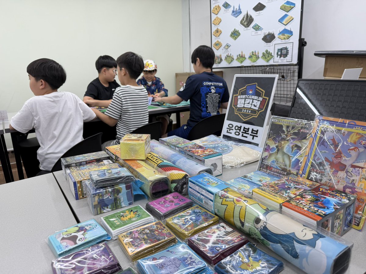 toppilot797979's tweet photo. Runner up TCG Community ranking battle in @Cardstar2026 

Reward was 1box of 25th anniversary box.

Thank you for @junwoo0522 for hosting. https://t.co/kCRQgjnYbm