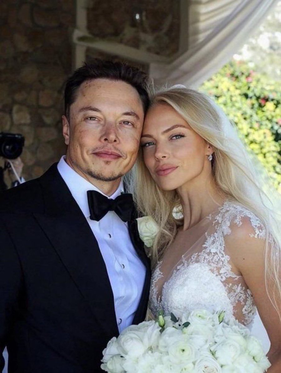 usa_4125's tweet photo. 💍 If this were a real wedding photo, what would your first reaction be?

🅰️ Congratulations! ❤️
🅱️ Wow, didn’t expect that! 😲
🅲️ Perfect Match! 😊
🅳️ No Comment 🤔

👇 What’s your reaction? https://t.co/s8wnD8ZgMi