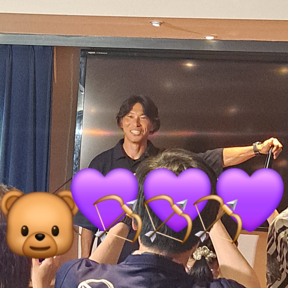 ayahyper's tweet photo. 昨日銀座にPV行ってきました🐻
寿人の解説めっちゃ面白くて、またこんなイベントやってほしいなぁ～💜
もうこれは優勝しかない🏹🏹🏹

たまたま結婚���念日で、そういえば11年前も銀座に来てた思い出…ついでに指輪のクリーニングもしてもらったら新品みたいにピカピカ💍✨
いろんな八並びで縁起よし💯 https://t.co/ng88u30HKc