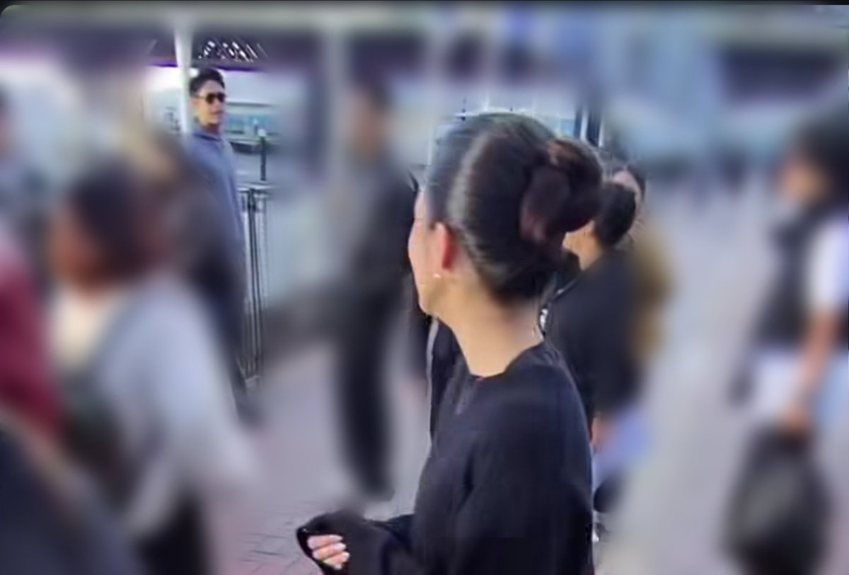 PIAYANG_03's tweet photo. Even from afar, they still somehow look for each other and find each other. 😭❤️ Like hello??? DonBelle, why are you making eye contact feel like a whole love language from across the room?! 🥹✨

#DonBelle #DonnyPangilinan #BelleMariano https://t.co/NisLqHL4s1