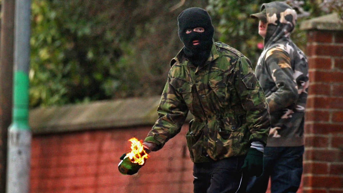 BasilTheGreat's tweet photo. 🚨BREAKING: The New IRA in have declared to the authorities that they will start a civil war if all migrants are not removed from Ireland https://t.co/y3BT5Qwvpf