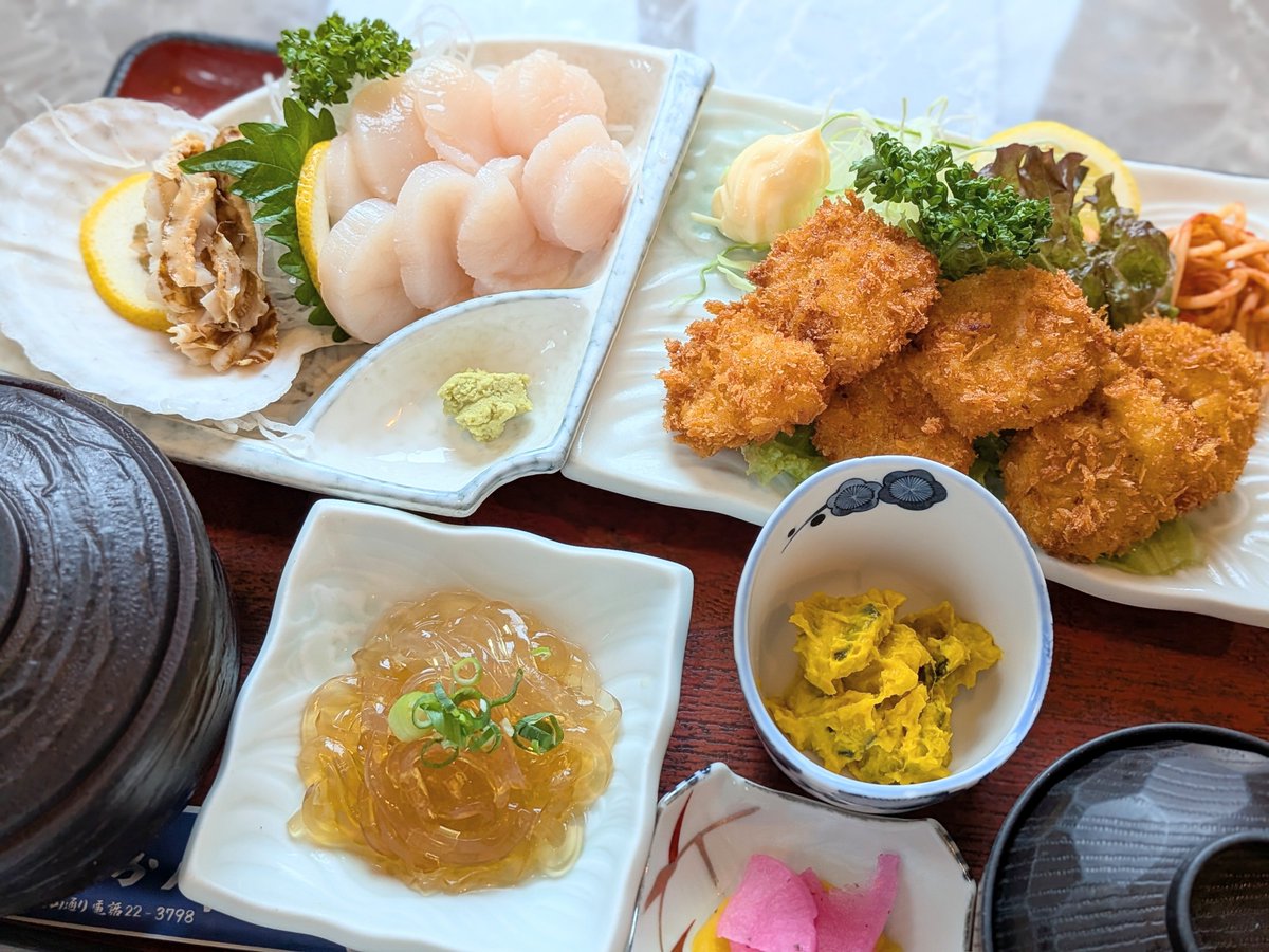 netsukiga_warui's tweet photo. お昼ご飯ホタテざんまい✌ https://t.co/wSBGuw2A6U