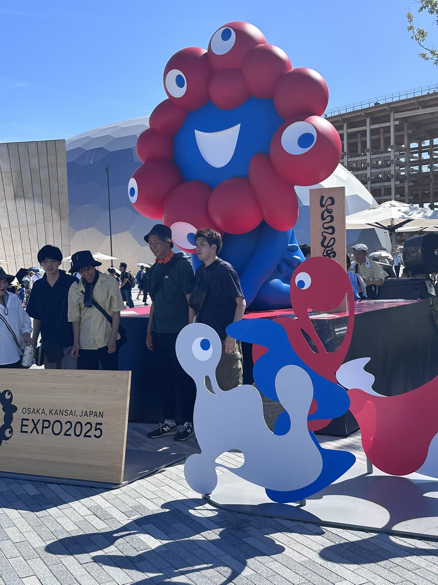 rurucc0614's tweet photo. ミャクミャクが道頓堀に居てた！！
久しぶりだな、万博ぶりか… https://t.co/ETv7qp3jSa