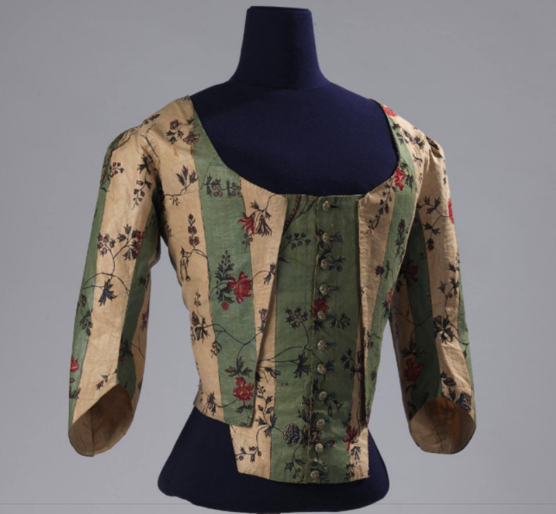 plummie9's tweet photo. Fabric- Coastal south-east India for the Western market

Bodice &amp; compère (stomacher), 1770-80

Chintz: cotton tabby, painted, mordant-dyed, resist-dyed, glazed.

@ROMtoronto 
#FashionHistory https://t.co/HJYWId23au