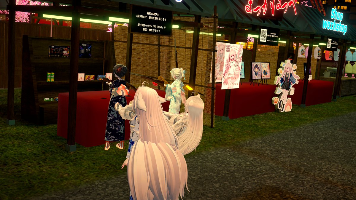 mitama_vrc's tweet photo. 昨日は寝転ん盆踊り行ってきたよ！
花火きれいだった～！！写真一緒に撮ってくれた人もありがとう✨️ https://t.co/lpP6BlvmUr