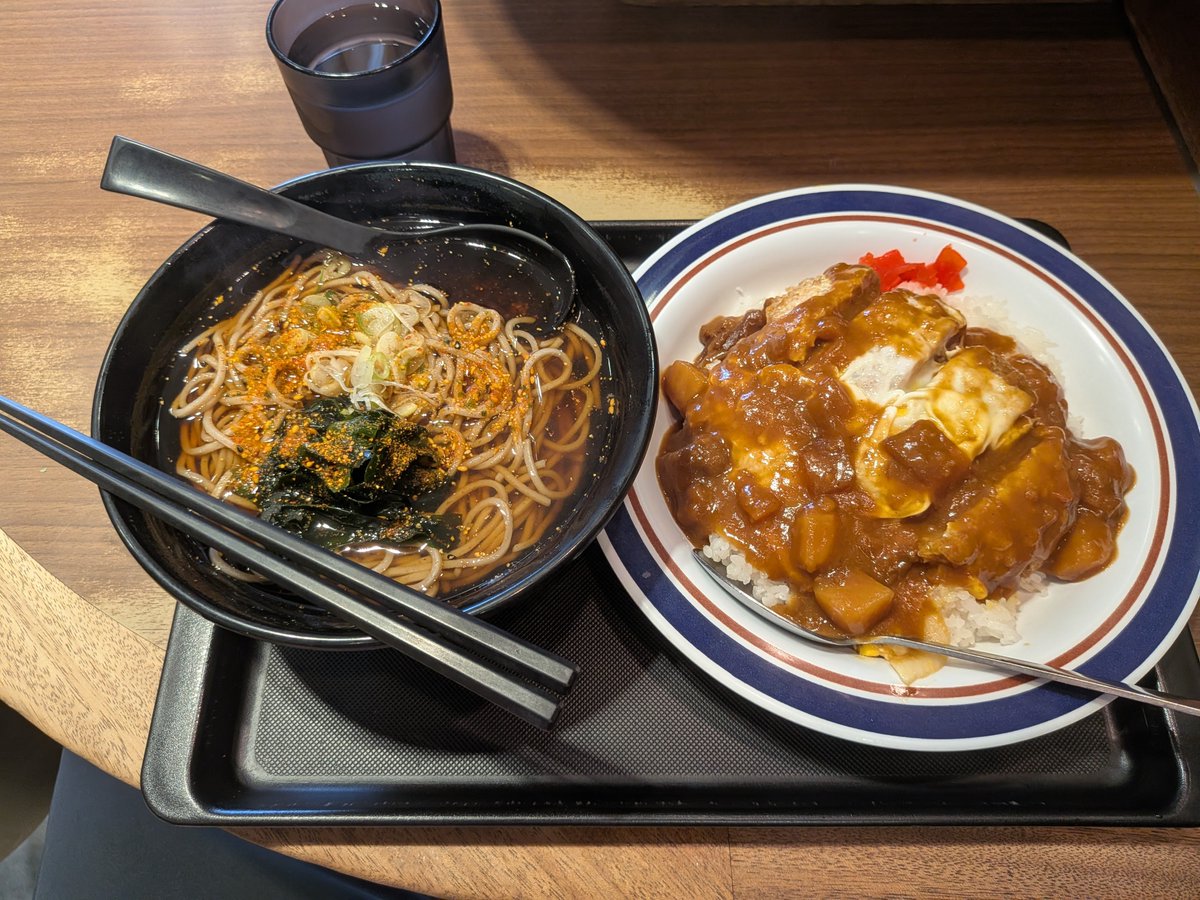 soh_t1's tweet photo. 富士そばで贅沢 https://t.co/fphkZKpvwT